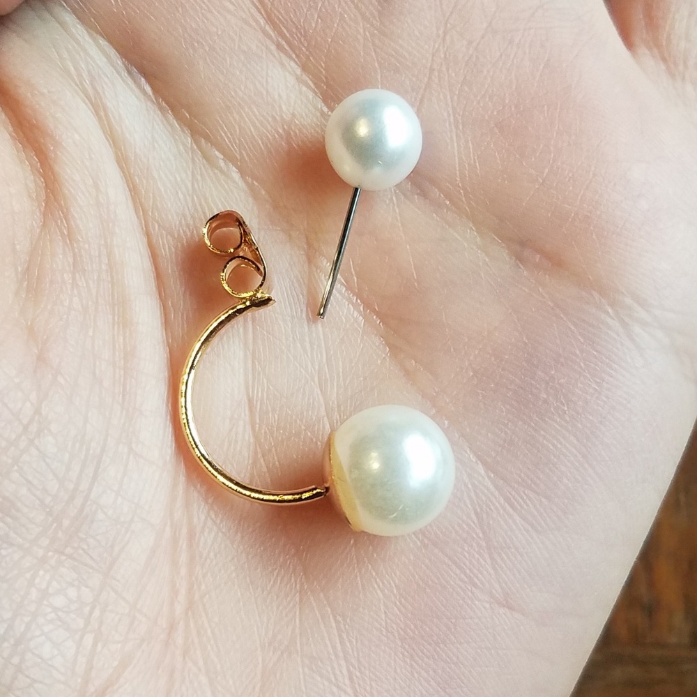 NWOT Gold Pearl Earrings - Picture 6 of 6